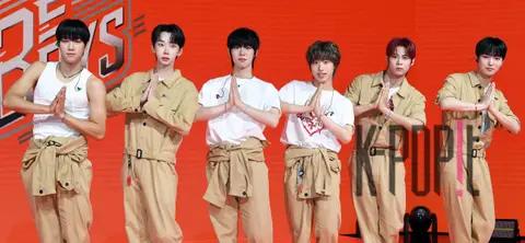 B-Boys — B-Boyz Showcase