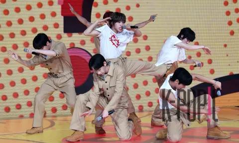 B-Boys — B-Boyz Showcase