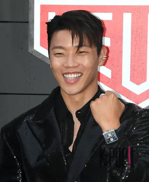 Hwang Hee-chan — Launch