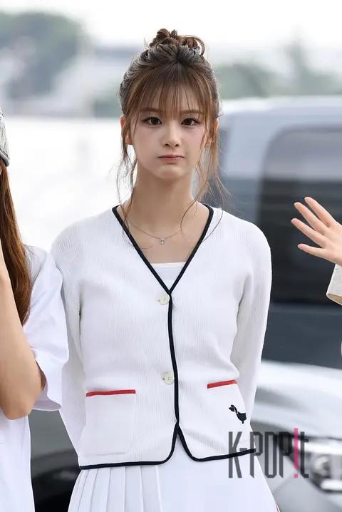 Seol-yun (NMIXX) — Airport