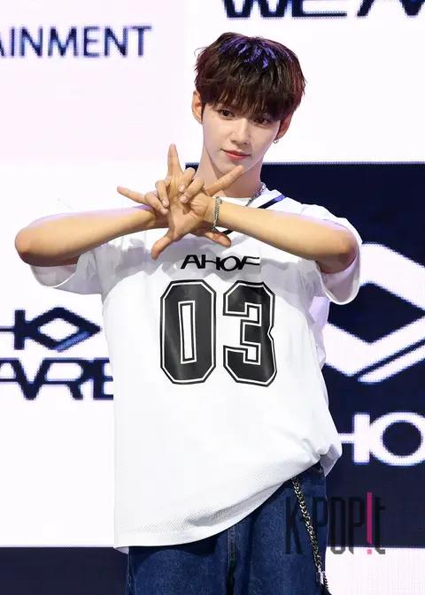 Nine J.L. — Showcase