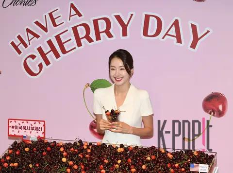So Yi-hyun — Launch