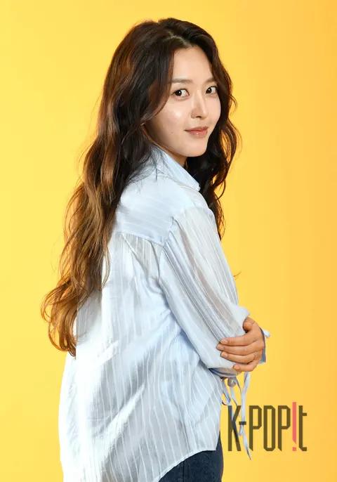 Chanmi & Lim Do-hwa (AOA) — Interview