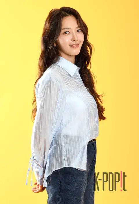 Chanmi & Lim Do-hwa (AOA) — Interview