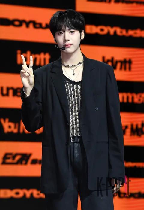 Identity Choi Taein — Showcase