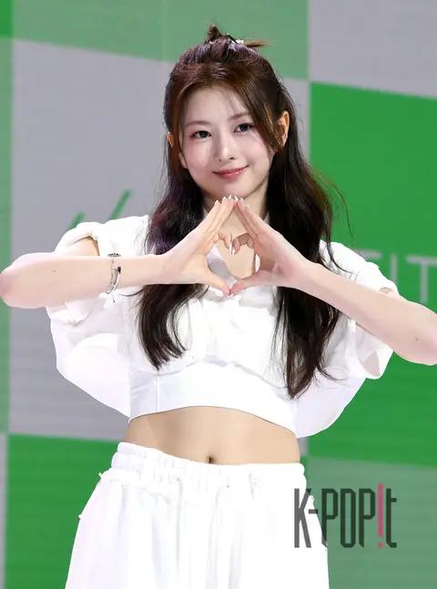 At Heart Bom — Showcase