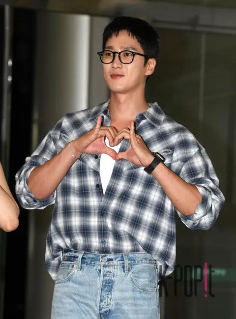 Ahn Bo-hyun — Arrival
