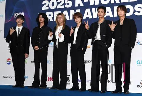 X-Ordinary Heroes — K World Dream Awards