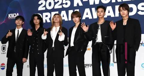 X-Ordinary Heroes — K World Dream Awards