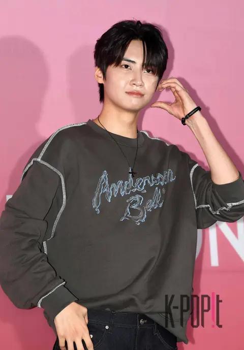 Lee Jin-hyuk — Seoul Fashion Week Opening Show