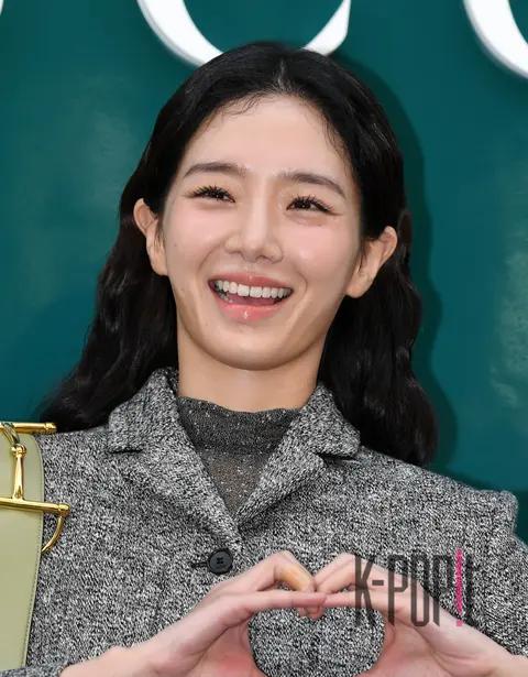 Park Gyu-young — Launch