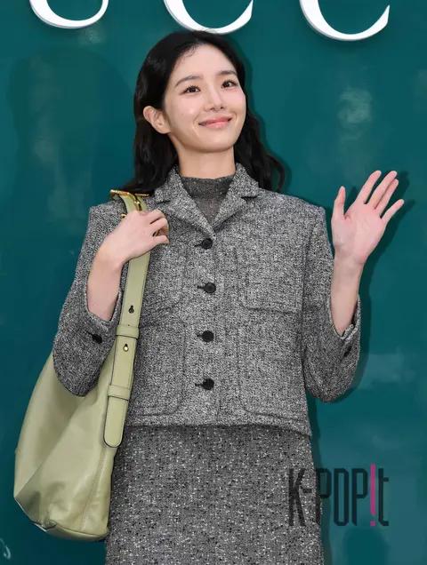 Park Gyu-young — Launch