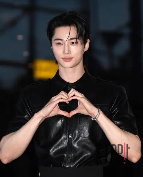 Byeon Woo-seok — Launch