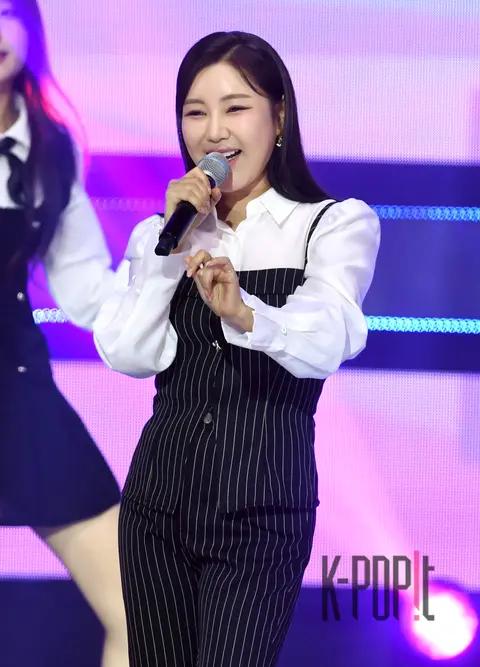 Song Ga-in — The Trot Show