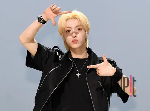 All Yours Min-je — Showcase