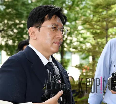 Bang Si-hyuk — Police Station Appearance