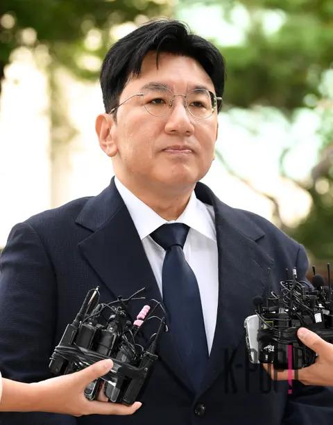 Bang Si-hyuk — Police Station Appearance
