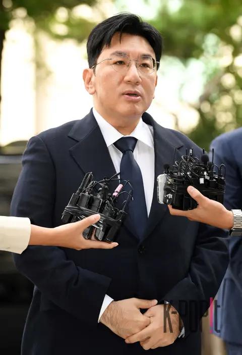 Bang Si-hyuk — Police Station Appearance