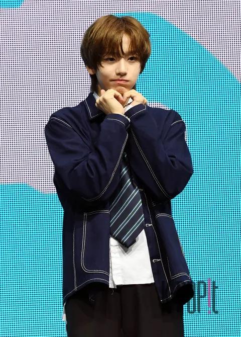 iDiT Jung Semin — Showcase