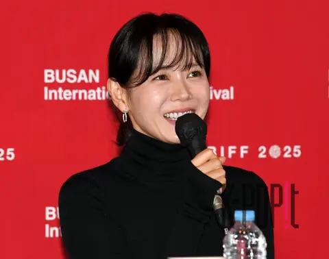 Son Ye-jin — No Other Choice Opening