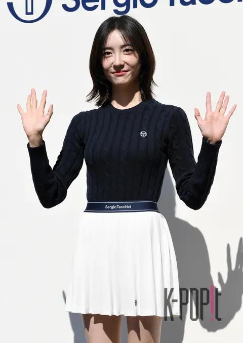 Park Ji-hyun — Launch