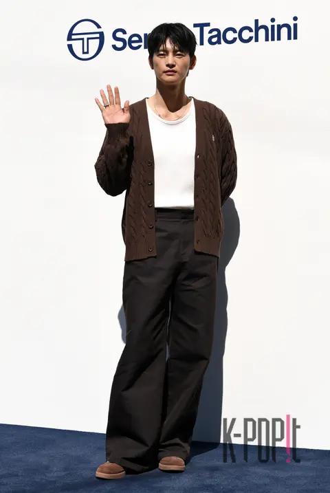 Seo In-guk — Launch