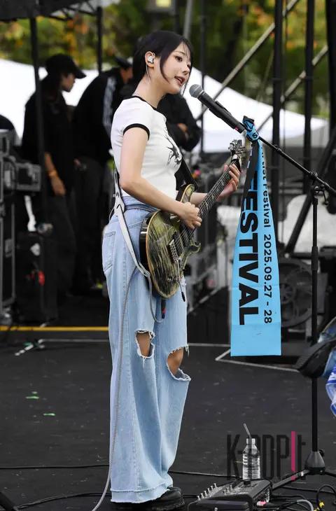 Hina (QWER) — ATA Festival