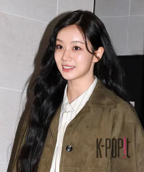 Hye-ri — Launch