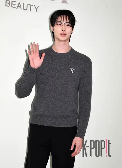Byeon Woo-seok — Launch