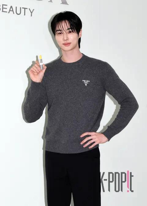 Byeon Woo-seok — Launch