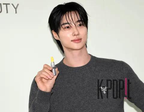 Byeon Woo-seok — Launch