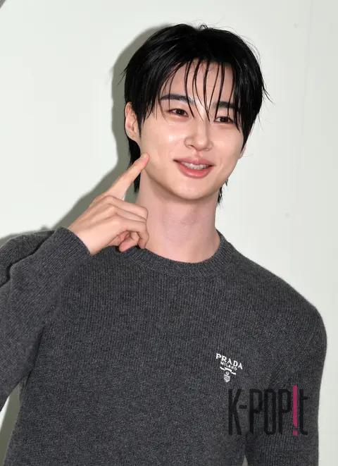Byeon Woo-seok — Launch