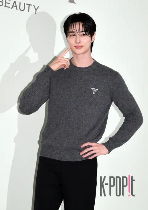 Byeon Woo-seok — Launch