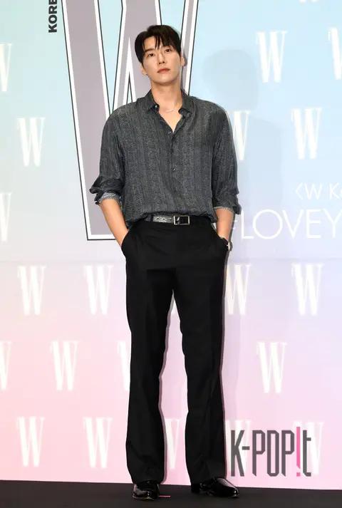 Kim Young-kwang — Breast Cancer Campaign — 2025-10-15