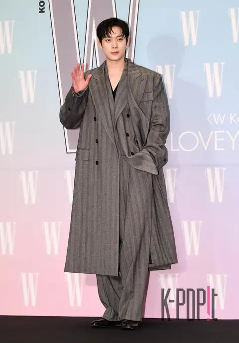 Kim Young-dae — Breast Cancer Campaign