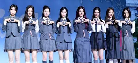 Hearts2Hearts — Showcase