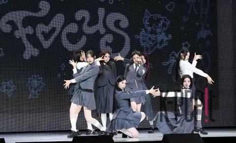 Hearts2Hearts — Showcase