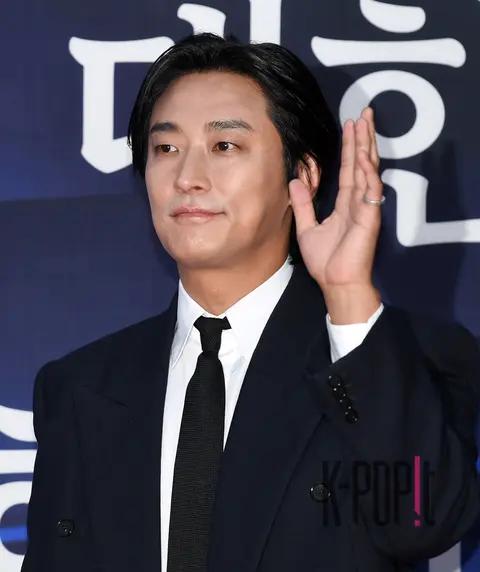 Joo Ji-hoon — Korea Popular Culture and Arts Awards Red Carpet