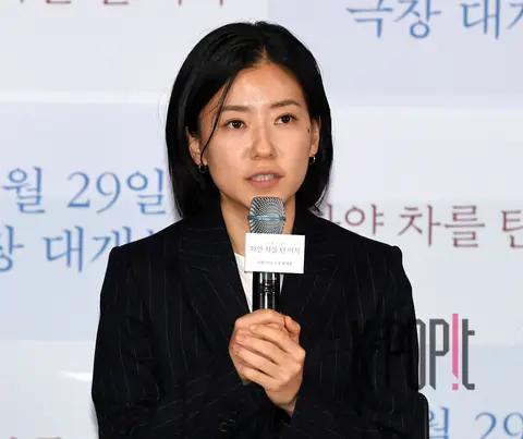 Director Ko Hye-jin — The Woman in the White Car Press Screening