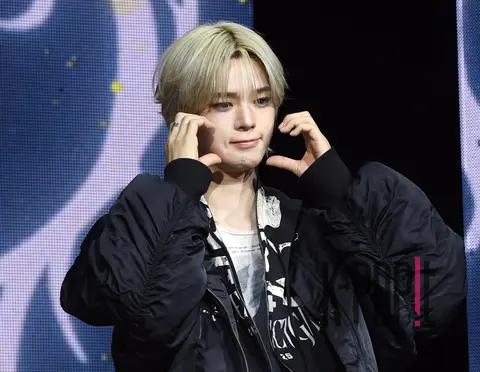 K (&TEAM) — Showcase
