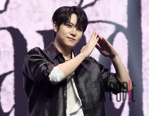 Kim Dong-han (UNIQ) — Showcase