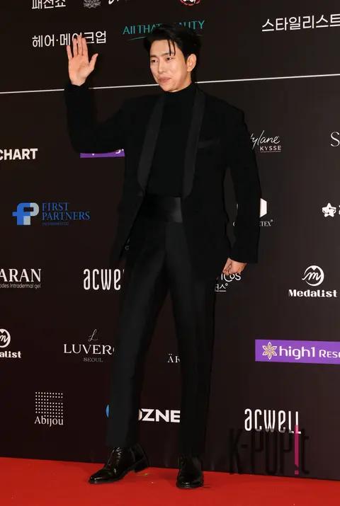 Yoon Hyun-min — Asia Model Awards