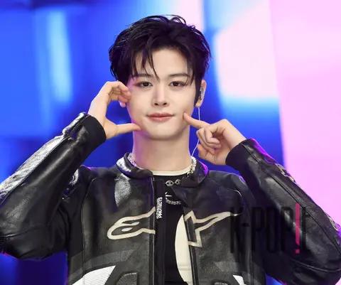Close Your Eyes Majing Xiang — Showcase
