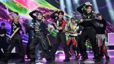 Close Your Eyes — Showcase