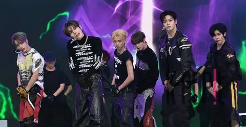 Close Your Eyes — Showcase