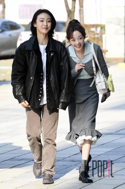 Jeon So-ni, Lee Yu-mi — Arrival