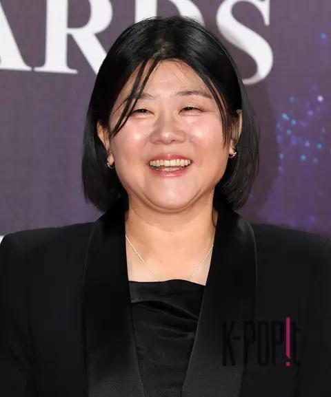 Lee Jung-eun — Blue Dragon Film Awards Red Carpet