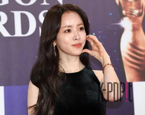 Han Ji-min — Blue Dragon Film Awards Red Carpet