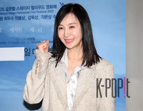Chae Si-ra — Florence Celebrity Premiere