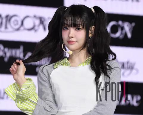 Lin (tripleS MOON) — Showcase